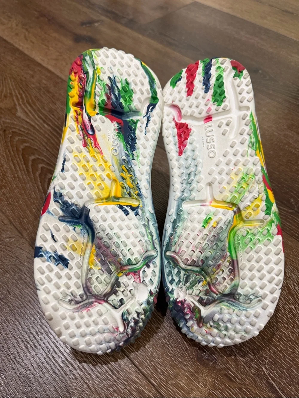 Lusso cloud scenario slip on multi color size  10
